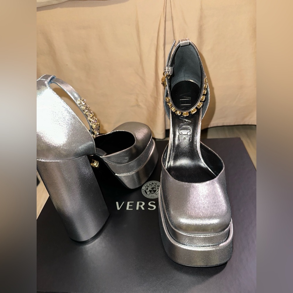 Versace platform heels - Picture 2 of 3